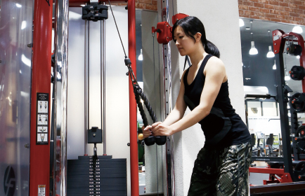 最新のマシンで効率よくトレーニング Hos Ogura 小倉駅近のフィットネスクラブ スポーツジム